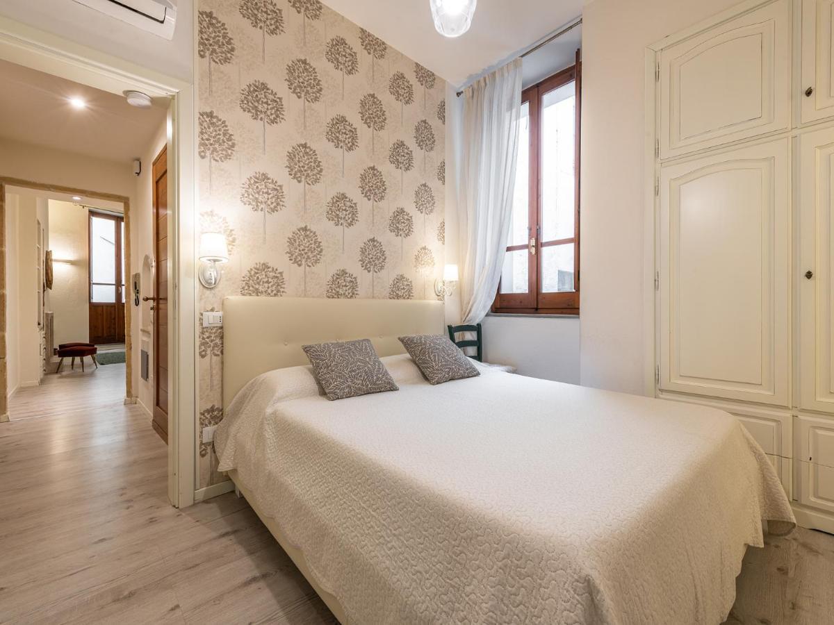 Marco'S Stylish Home In The Heart Of Cagliari Buitenkant foto