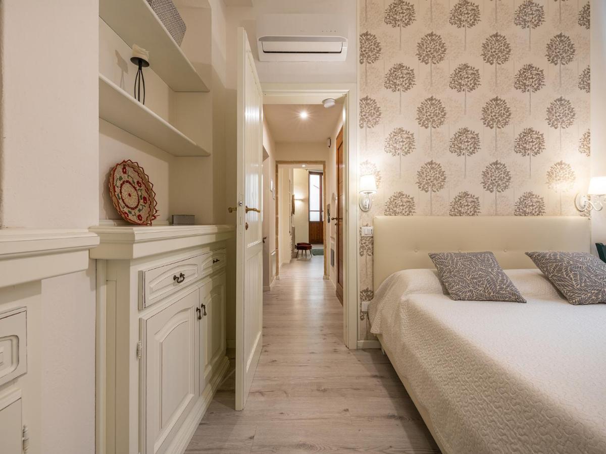 Marco'S Stylish Home In The Heart Of Cagliari Buitenkant foto